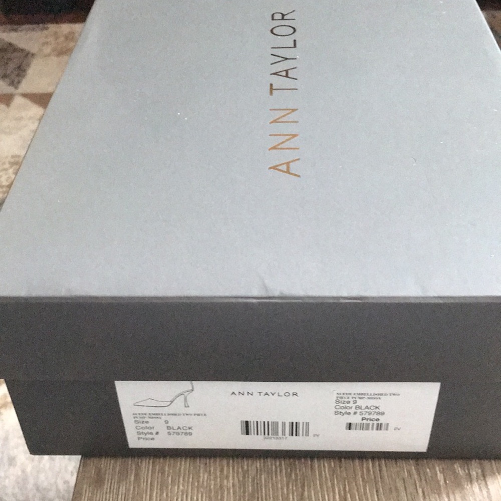 SALE Suede Diamond Pumps. - Picture 4 of 4